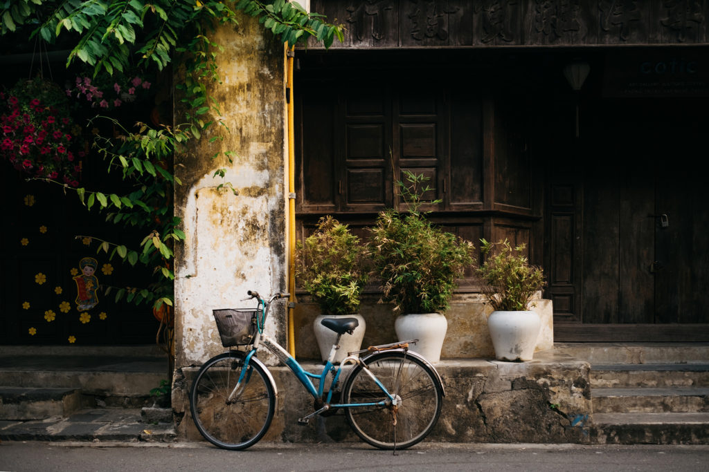 Photo of a bicycle in the street in Hoi An, VIetnam