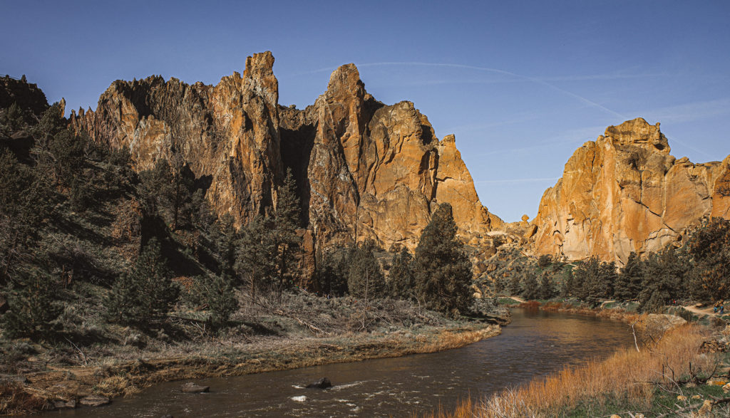 The crooked river at Smith Rock State Park in Oregon