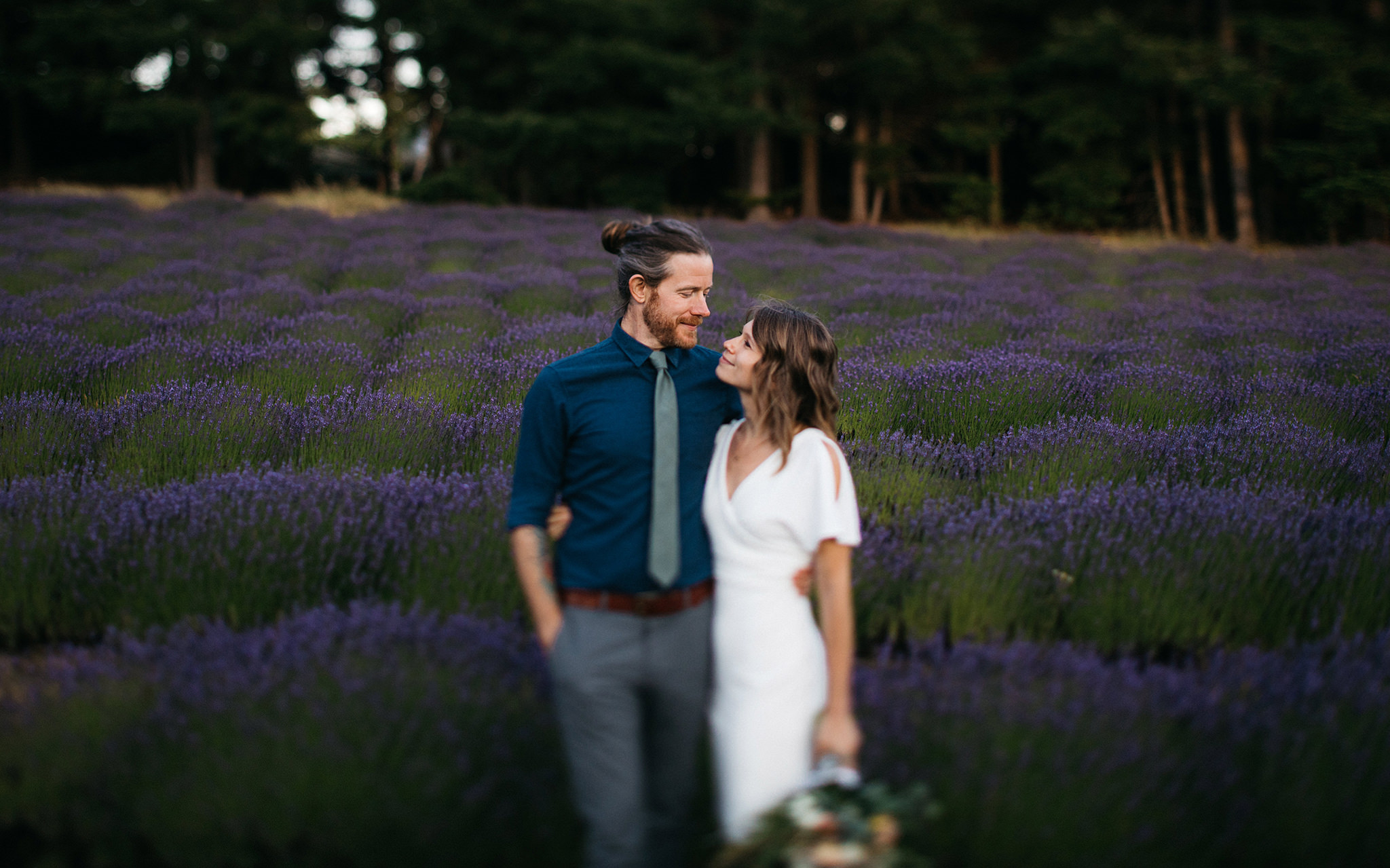 Bride and groom wedding photo in a lavender field in Hood River, Oregon
