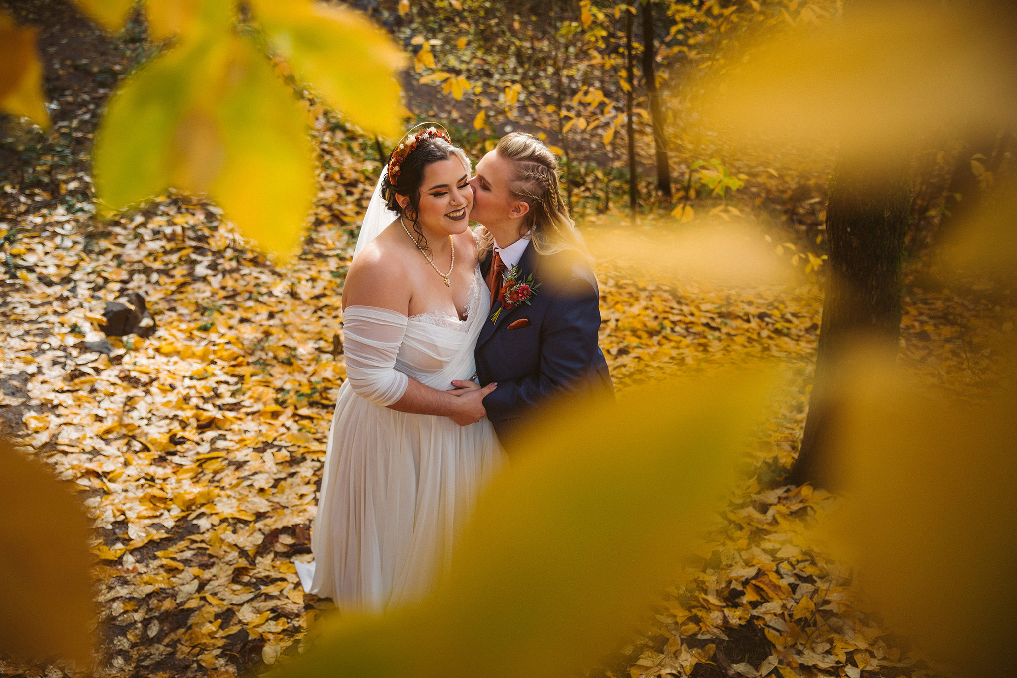 Wedding photo in Mt Tabor Park, Portland, Oregon