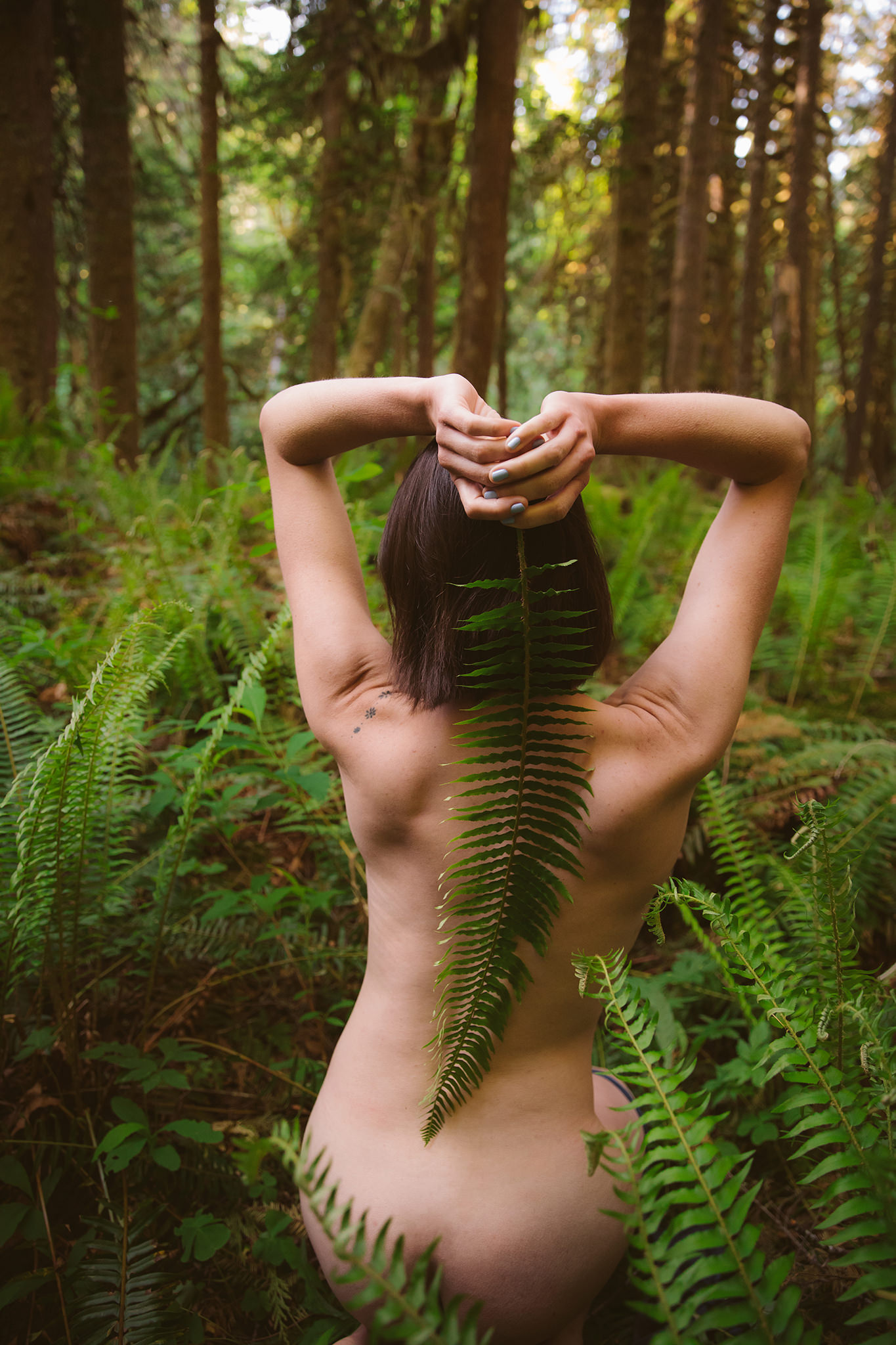 Forest boudoir photo with ferns in Portland, Oregon