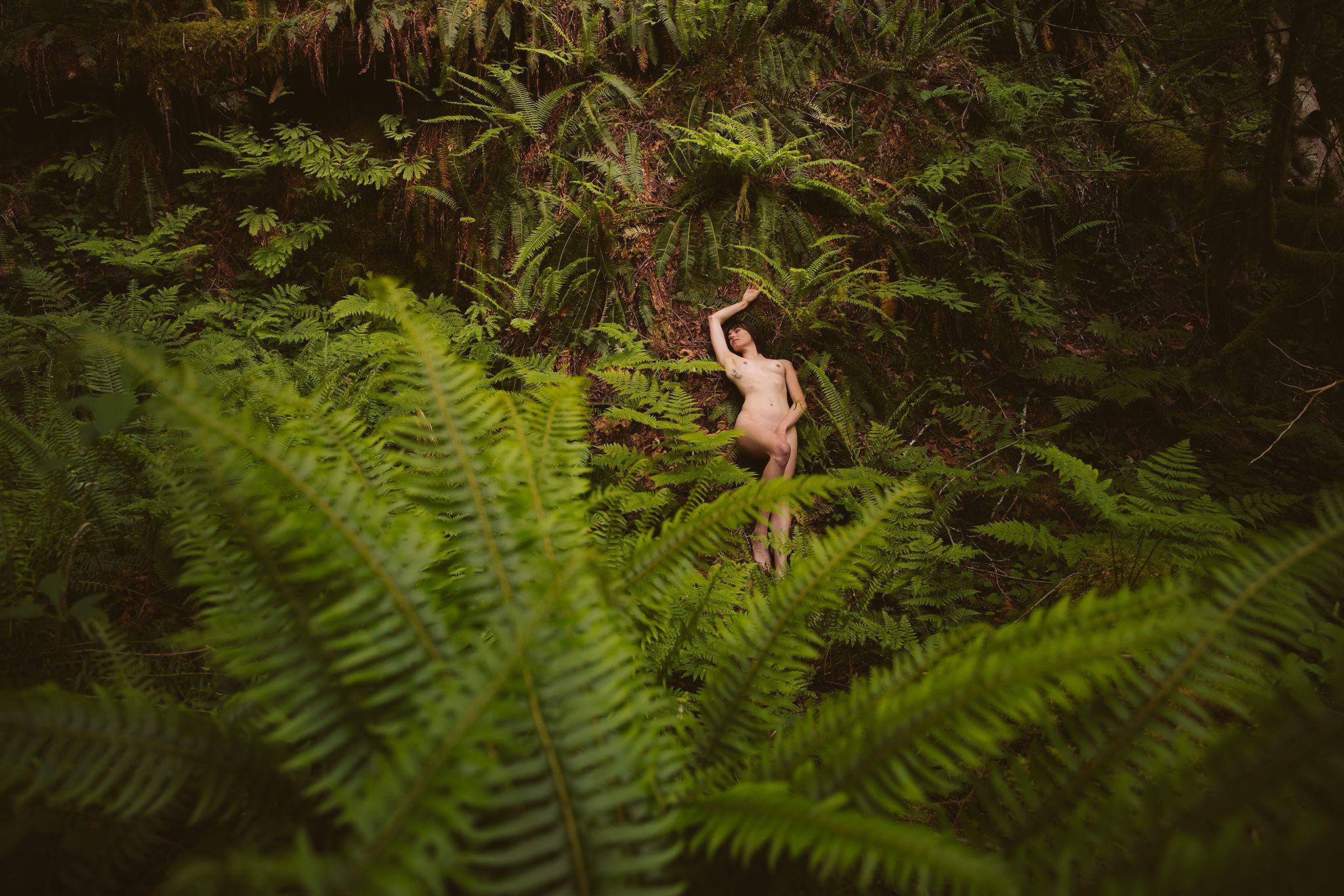 Artistic outdoor Oregon forest boudoir photography