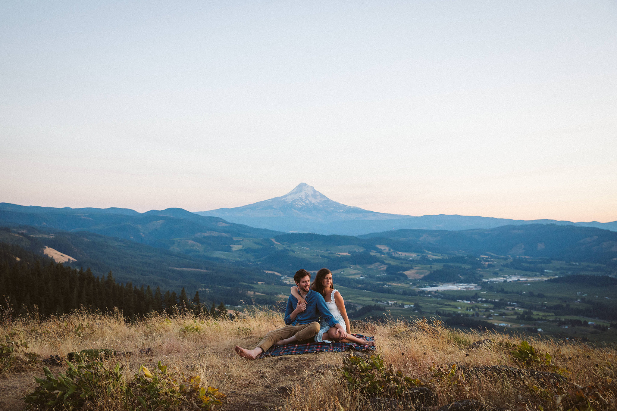 A mount hood engagement photo in Hood River at dusk