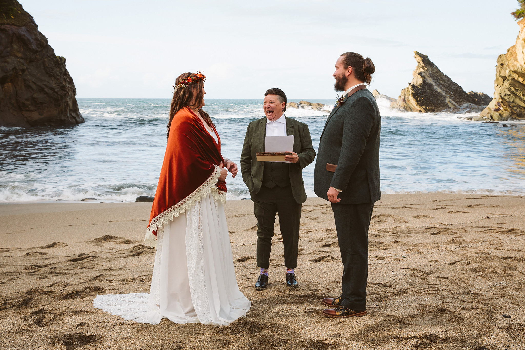 A beach wedding ceremony in Coos Bay, Oregon